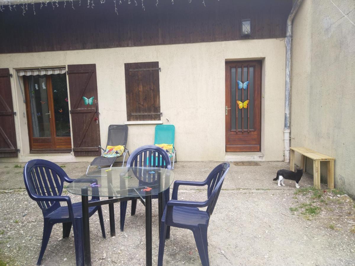 Maison Du Bonheur Mont-sous-Vaudrey Bagian luar foto